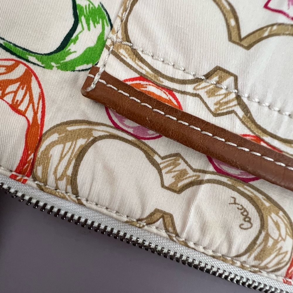 Monogrammed Coach small purse. Multicolored. Vintage. - Picture 12 of 12